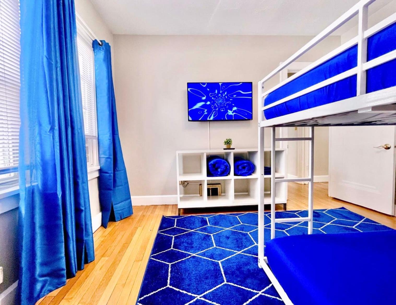 The Sapphire Haven - Your Old Brooklyn Oasis Awaits Families, Couples, Business Travelers Near Downtown With Parking, 300 Mb Wifi & Self Check-In Cleveland Exterior foto