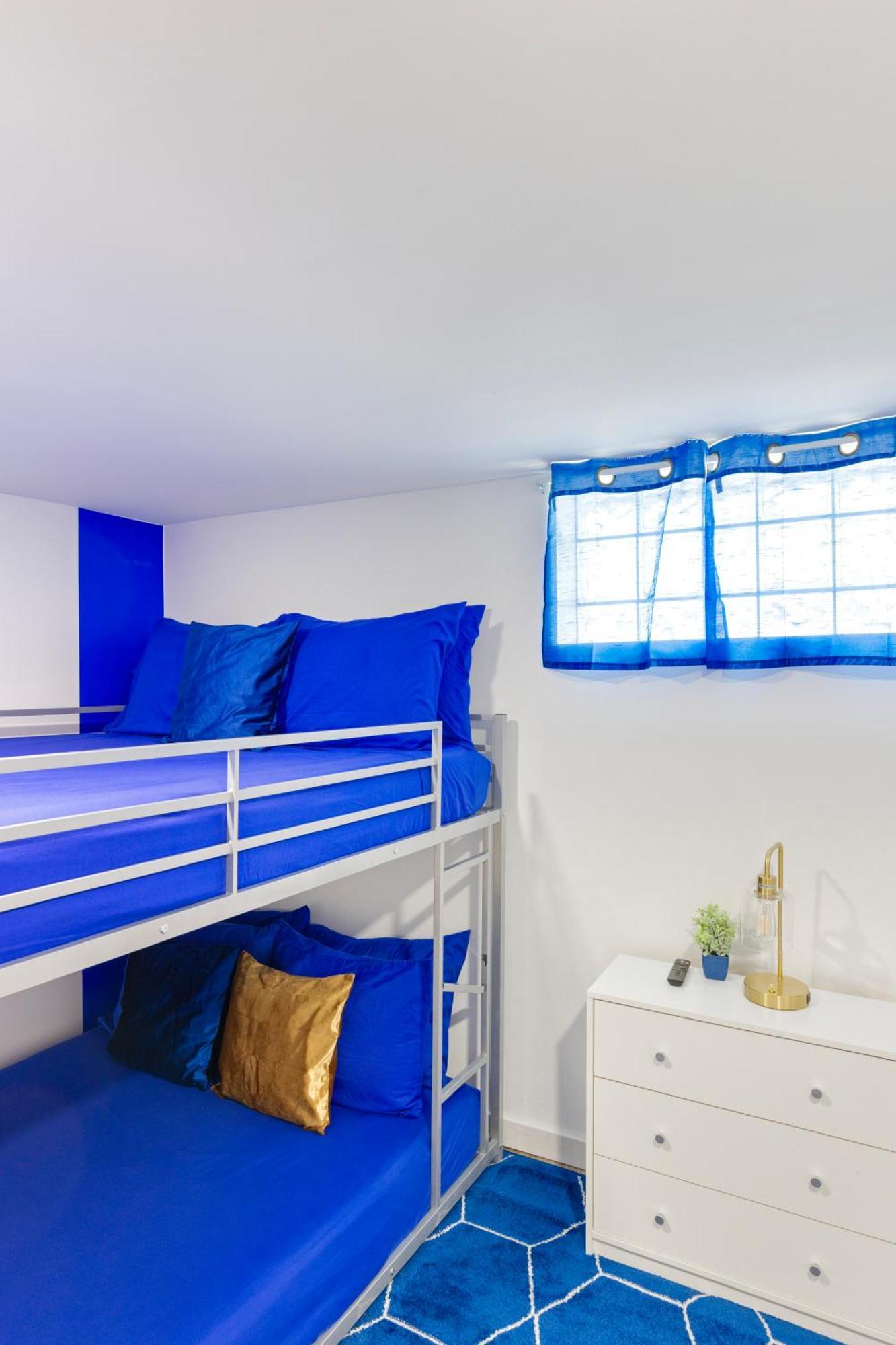 The Sapphire Haven - Your Old Brooklyn Oasis Awaits Families, Couples, Business Travelers Near Downtown With Parking, 300 Mb Wifi & Self Check-In Cleveland Exterior foto