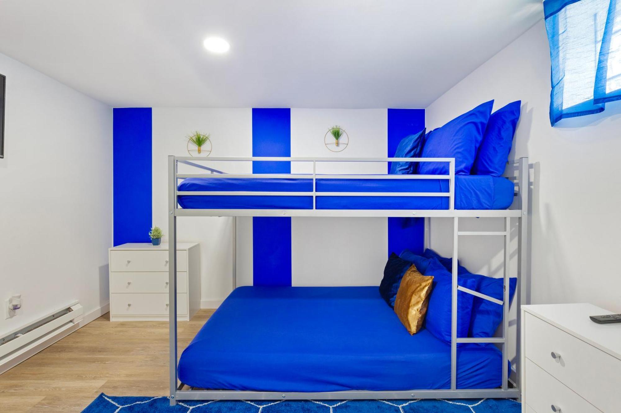 The Sapphire Haven - Your Old Brooklyn Oasis Awaits Families, Couples, Business Travelers Near Downtown With Parking, 300 Mb Wifi & Self Check-In Cleveland Exterior foto
