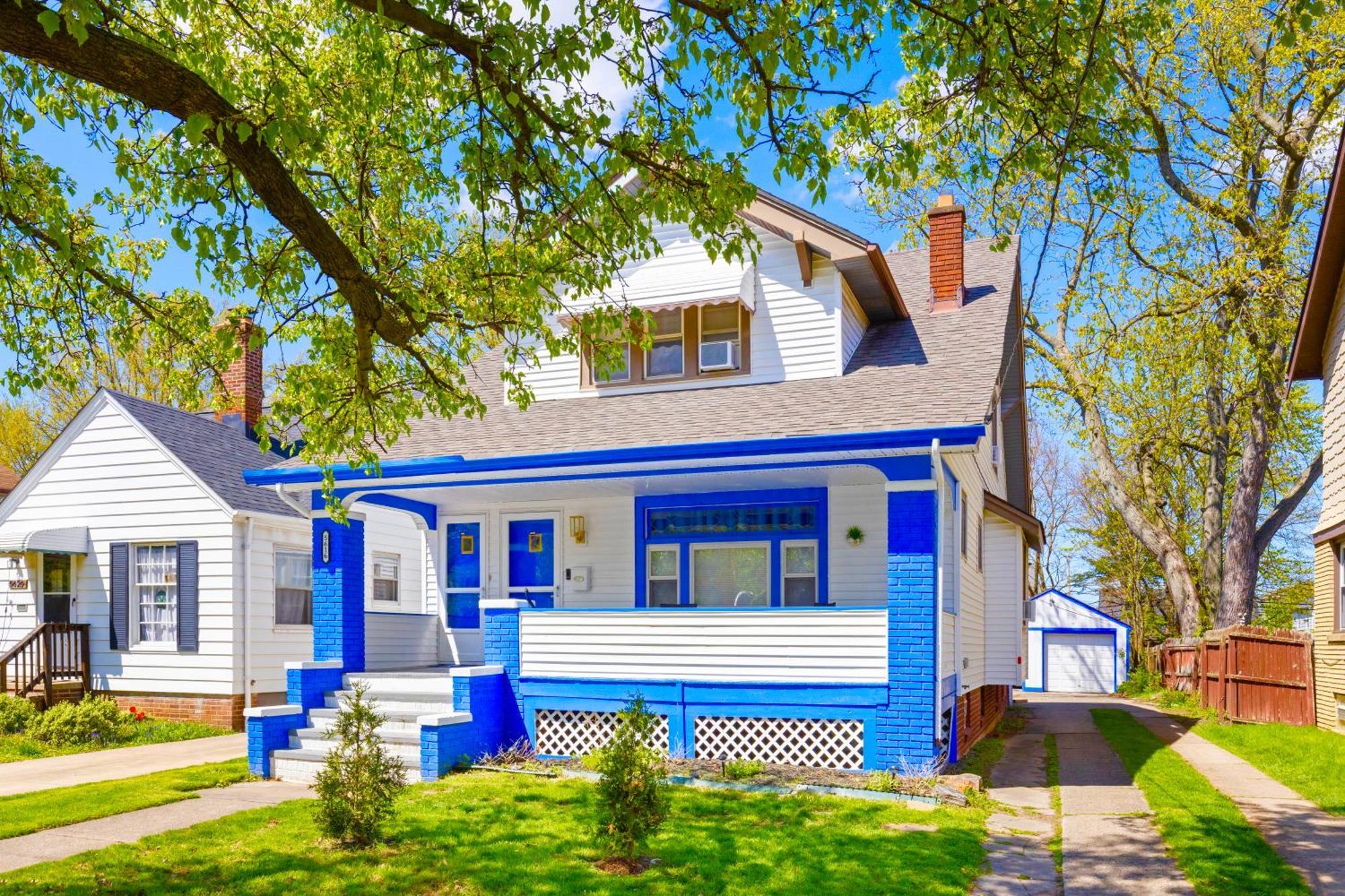 The Sapphire Haven - Your Old Brooklyn Oasis Awaits Families, Couples, Business Travelers Near Downtown With Parking, 300 Mb Wifi & Self Check-In Cleveland Exterior foto